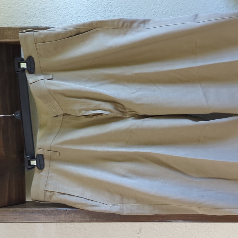 Khaki's - Picture 3 of 9